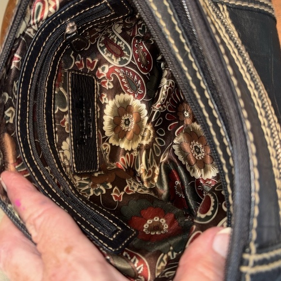 Tignanello. Convertible bag.  Shoulder/ Crossbody  Leather croc pattern   brown. - Picture 4 of 17